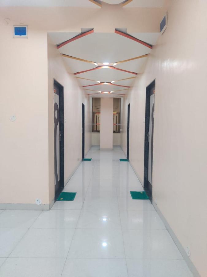 Hotel Hariram Tower Wardha Buitenkant foto