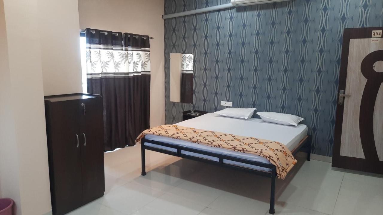 Hotel Hariram Tower Wardha Buitenkant foto