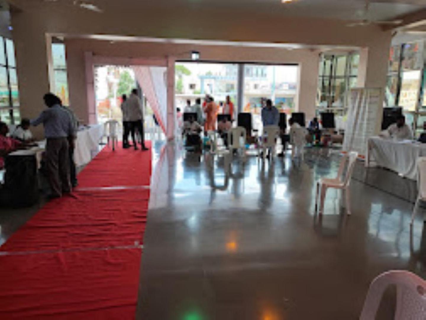 Hotel Hariram Tower Wardha Buitenkant foto