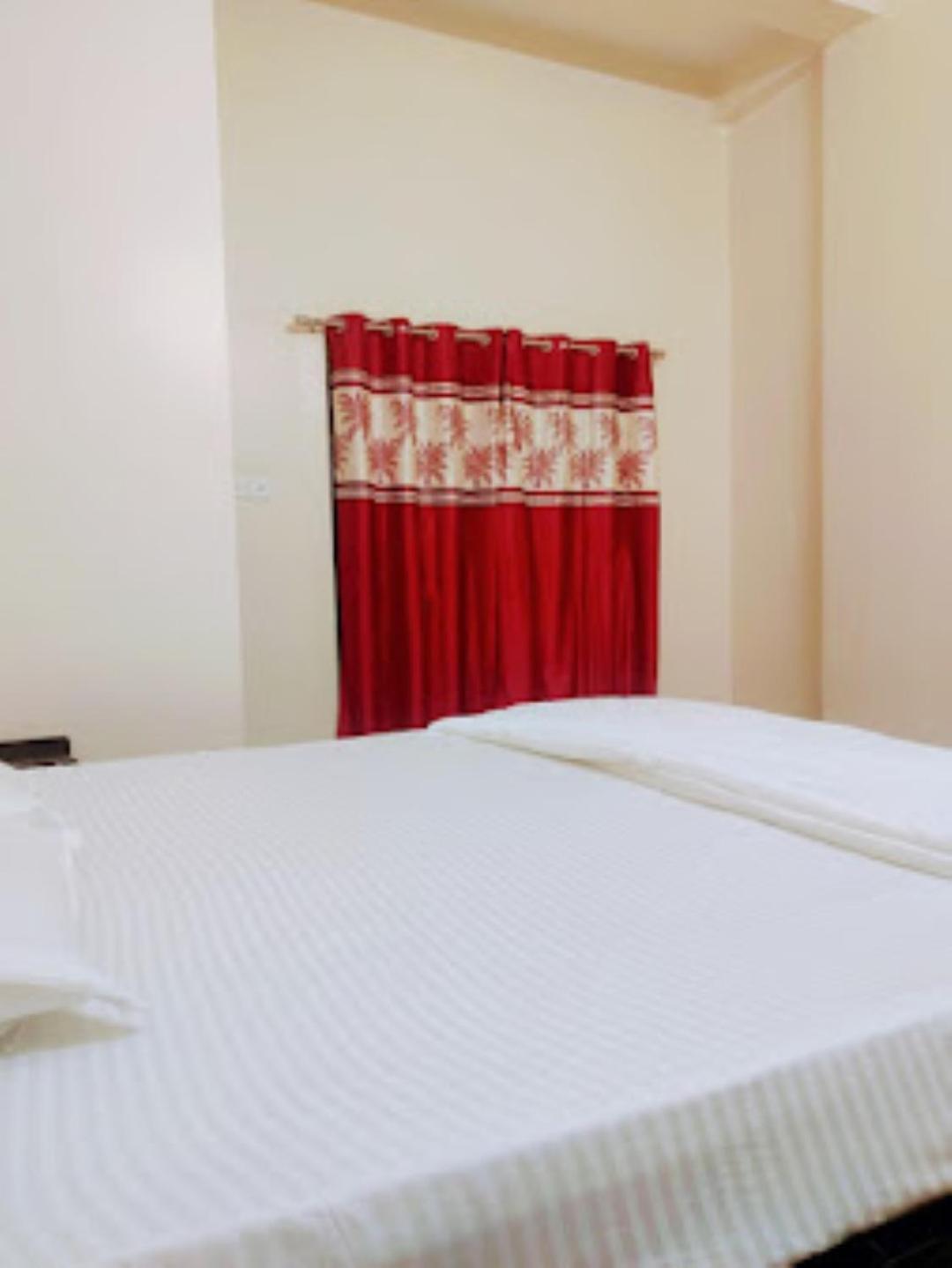 Hotel Hariram Tower Wardha Buitenkant foto