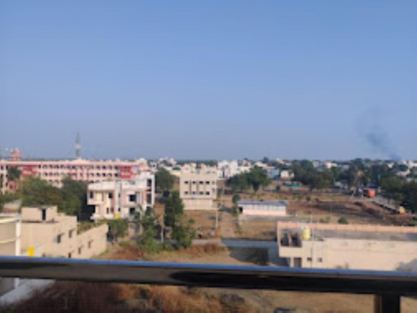 Hotel Hariram Tower Wardha Buitenkant foto